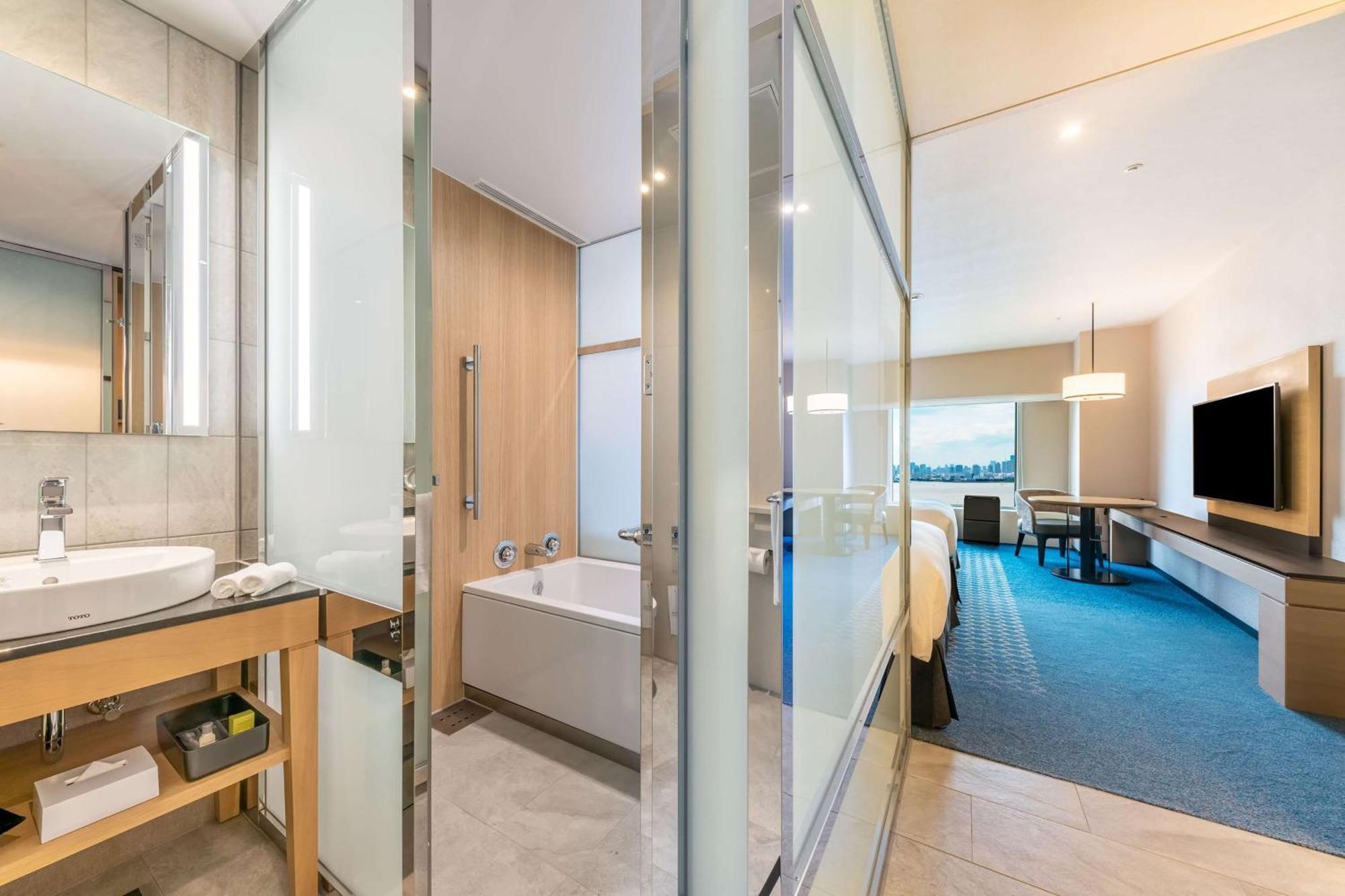 Hilton Tokyo Bay Hotel Urayasu Eksteriør billede
